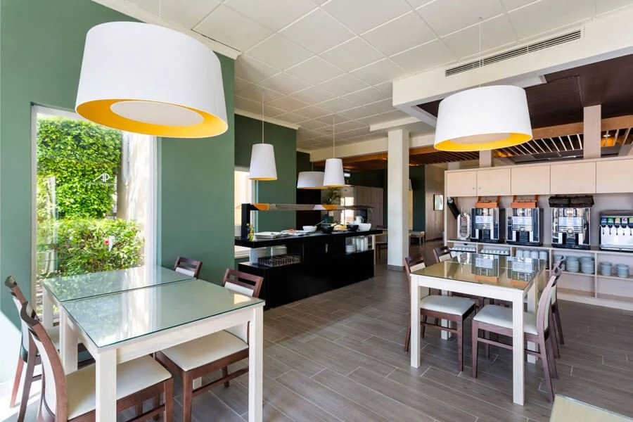 Snack Caffe Adriana Resort - P3P J. Paulo Pereira - Arquitetos & Associados